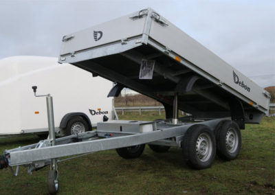 Camion chevaux d'occasion Renault Master chez Laissac Utilitaires-2LUX_CamionChevauxlaissacthumb